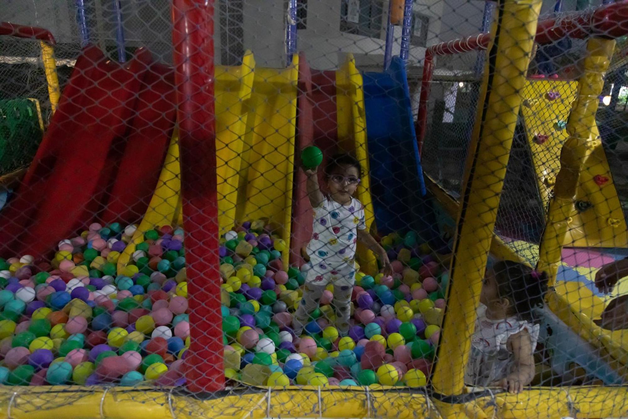Jewel Sport City And Aqua Park Cairo Exterior photo Children playing in a ball pit